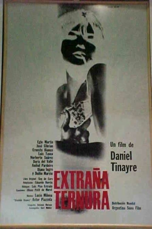Extraña ternura poster