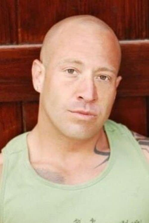 Aaron Saxton photo