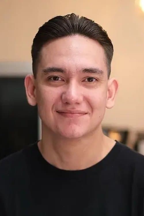 Adipati Dolken photo