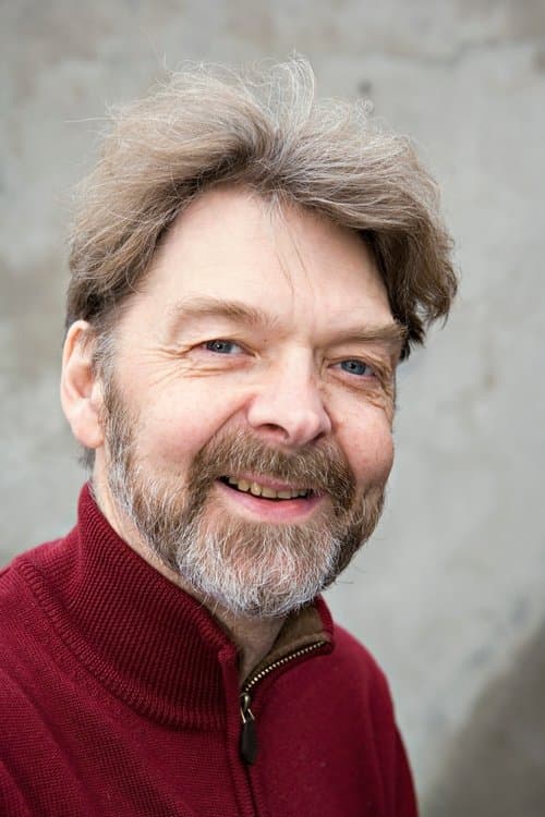 A portrait of Ágúst Guðmundsson