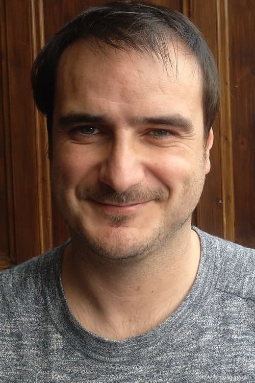 A portrait of Aitor Arregi