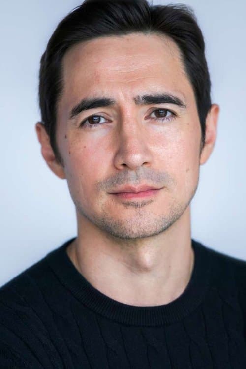 Alex Wyndham photo