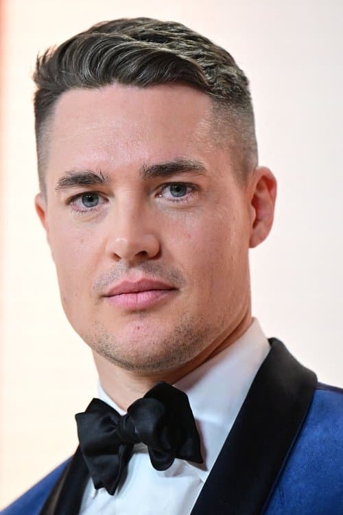 Alexander Dreymon photo