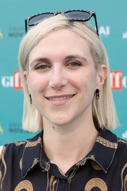 A portrait of Ali Scher