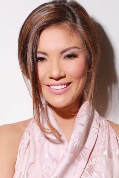 Aline Adita photo