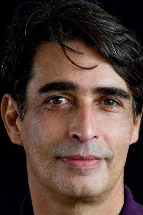 A portrait of Aluizio Abranches