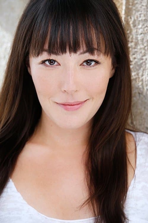 Alyssa Lobit photo