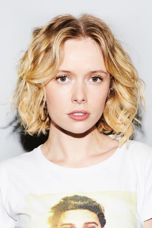 Amelia Eve photo