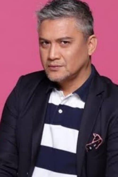 A portrait of Andoy Ranay