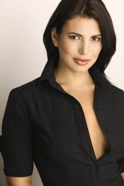 Andrea Leon photo