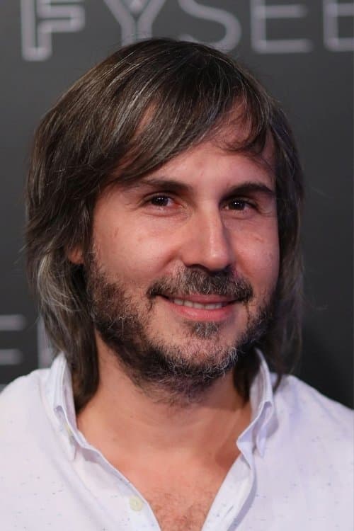 A portrait of Andrés Baiz
