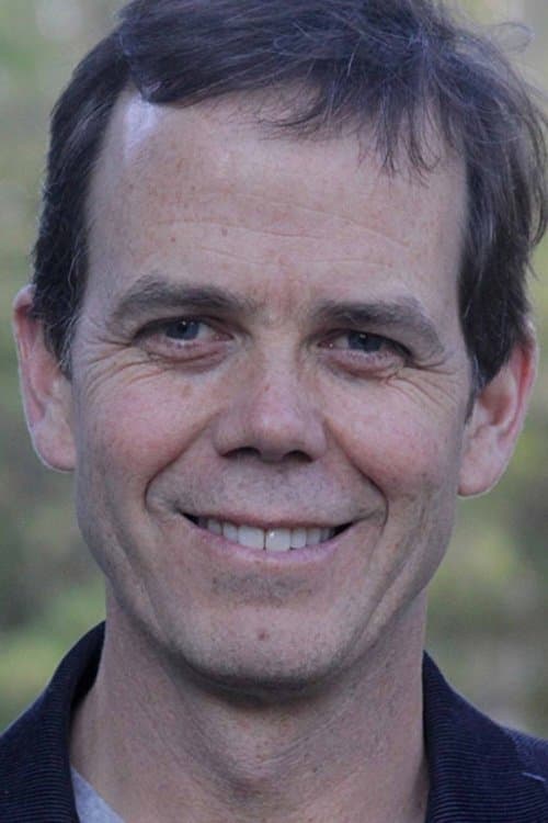A portrait of Andrés Wood