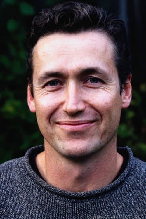 A portrait of Andrew Currie