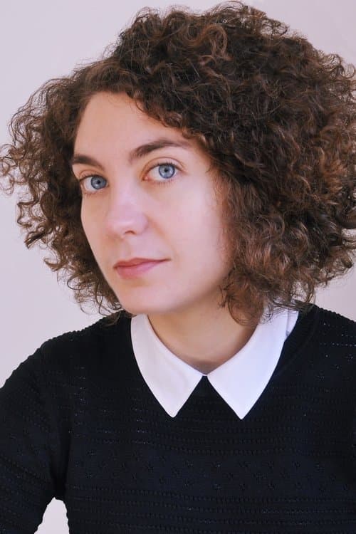 A portrait of Ani Simon-Kennedy