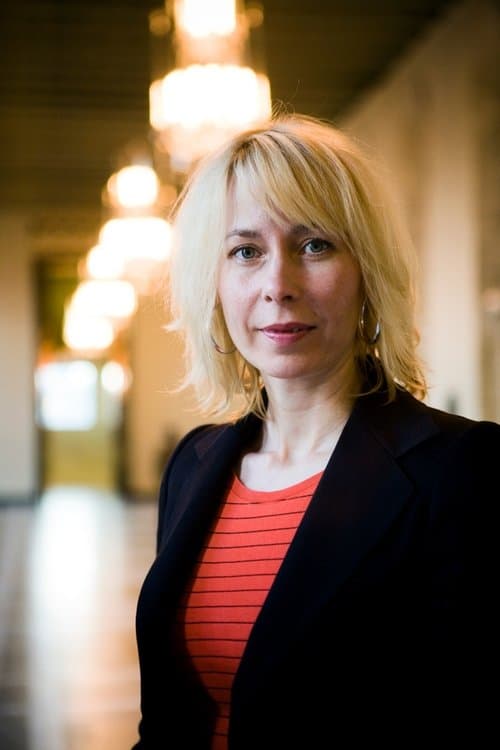 A portrait of Annika Grof