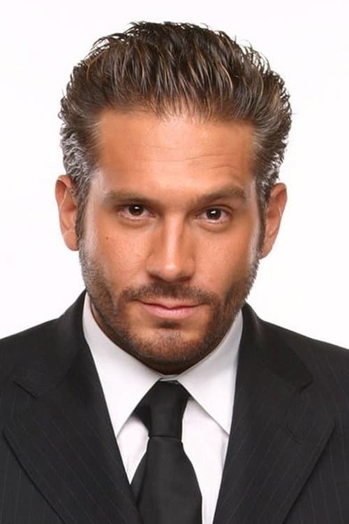 Arath de la Torre photo
