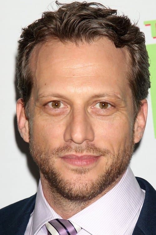 A portrait of Ari Sandel