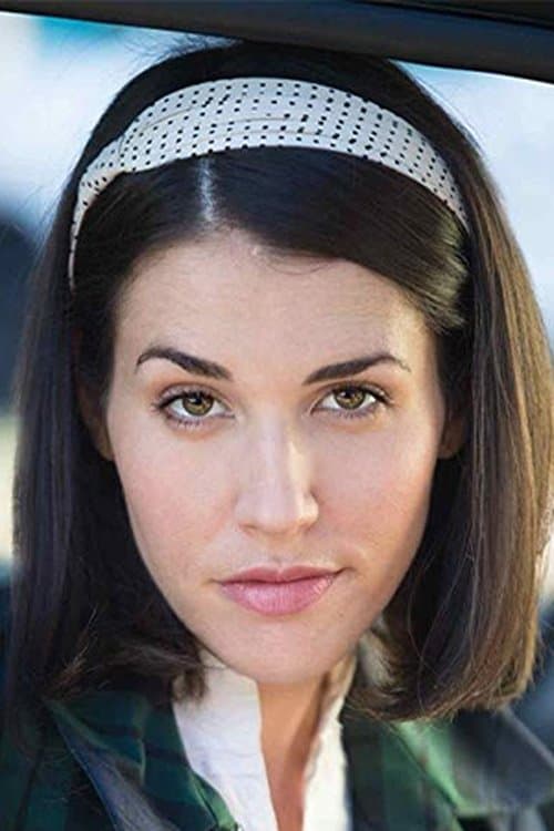 Ariel Hart photo