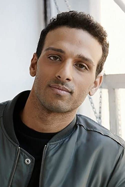 Ari'el Stachel photo