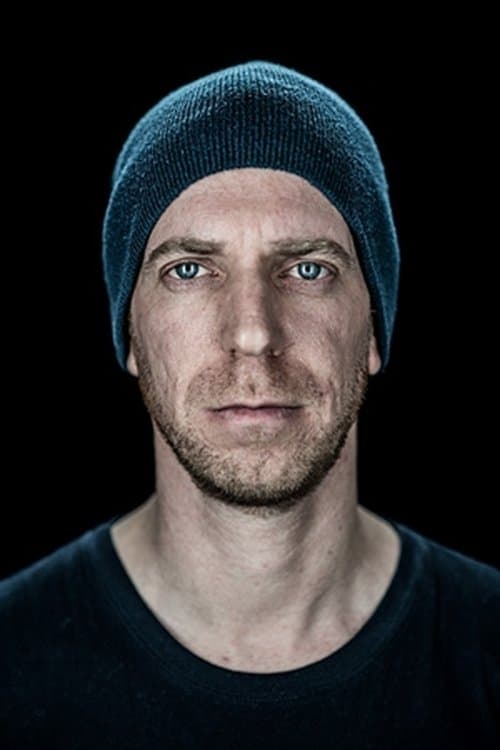 A portrait of Arne Feldhusen
