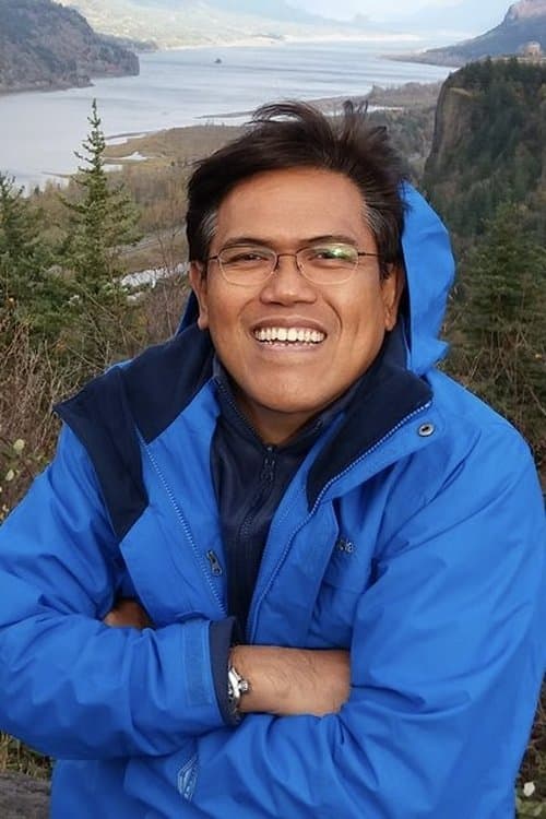 A portrait of Artemio Abad