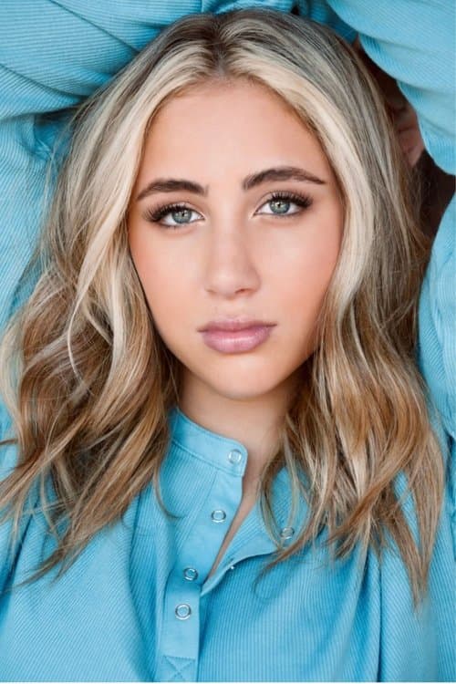Ava Kolker photo