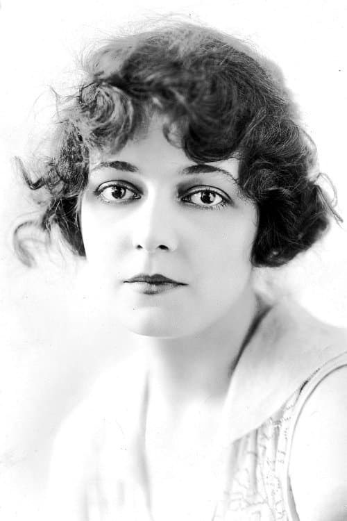 Barbara Castleton photo