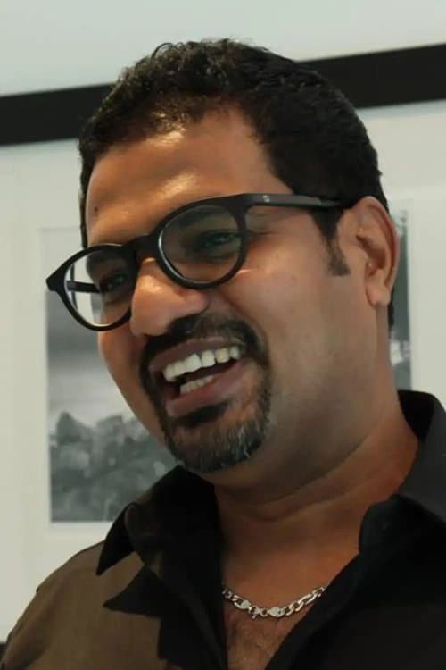A portrait of Bash Mohammed