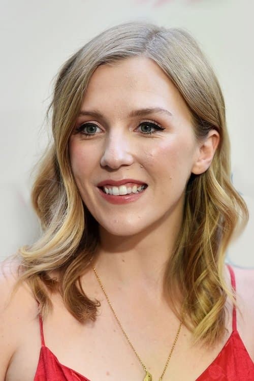 Beattie Edmondson photo