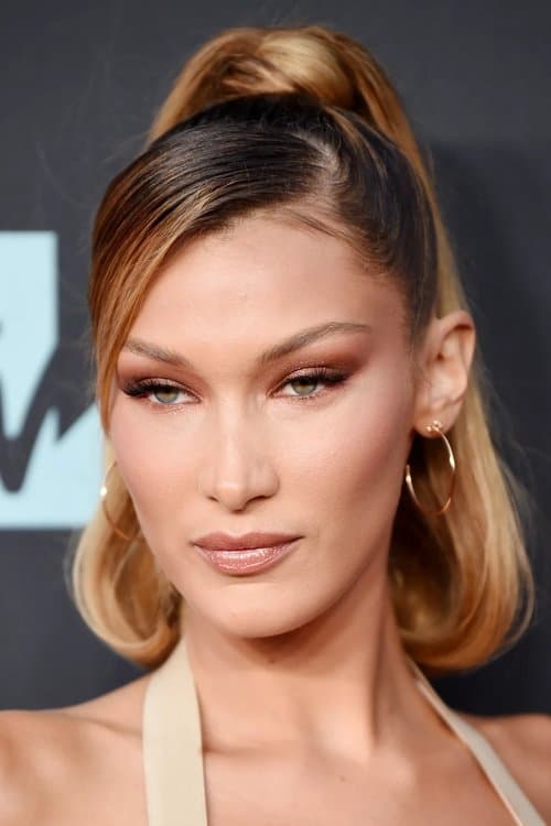 Bella Hadid photo