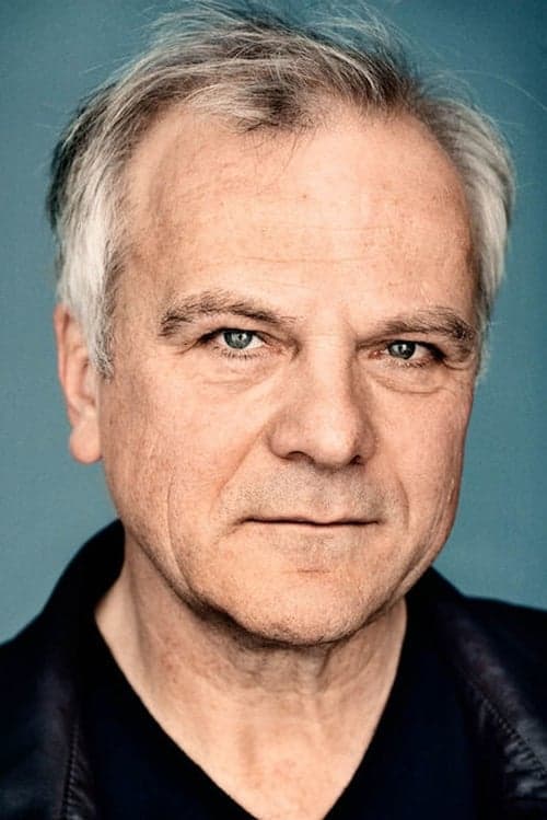 Bernhard Schütz photo