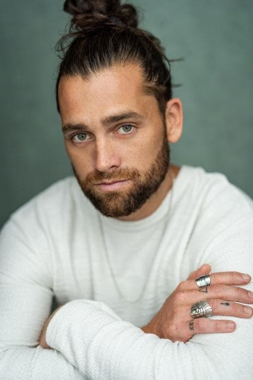Bradley Jaden photo