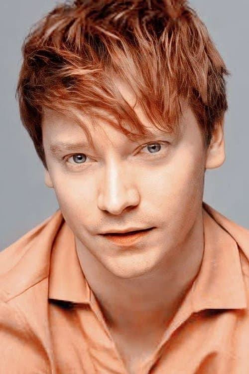 Calum Worthy photo