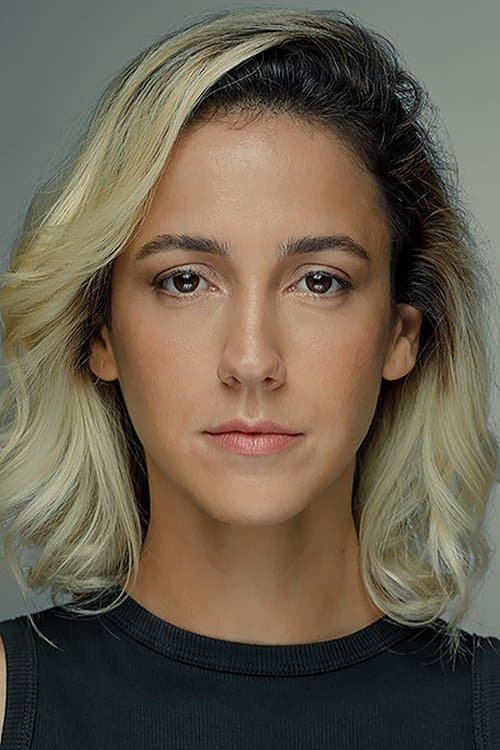 Camila Márdila photo