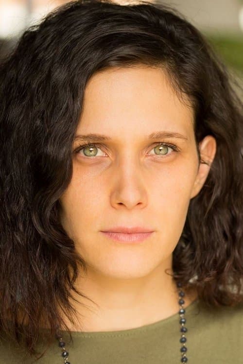 Camila Selser photo