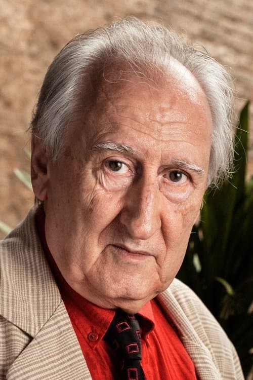 A portrait of Carlos Benpar