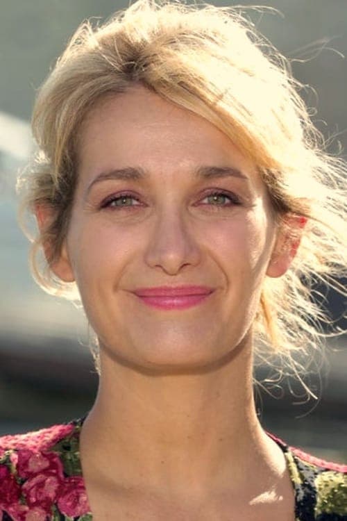 Caroline Anglade photo