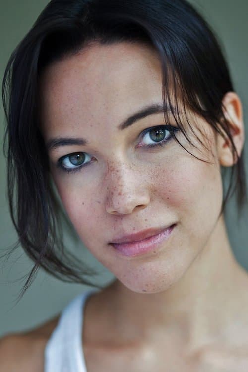 Caroline Ford photo