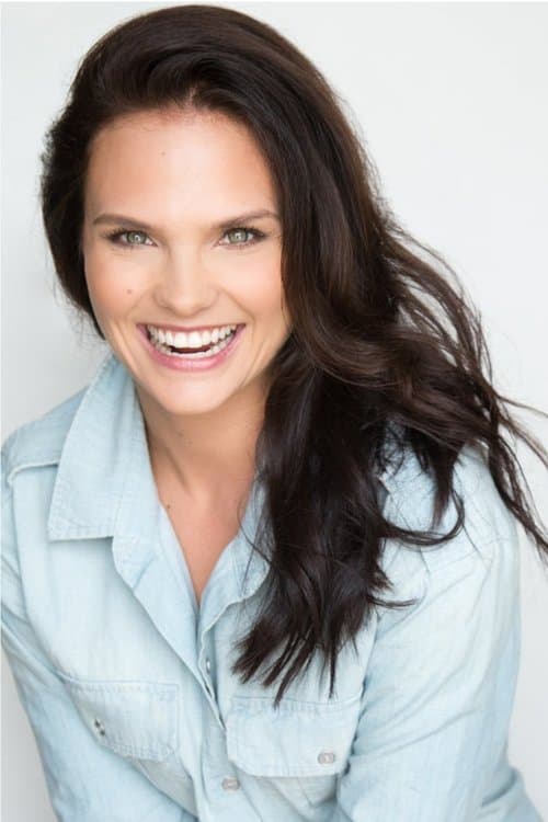 Cassandra Jean Amell photo