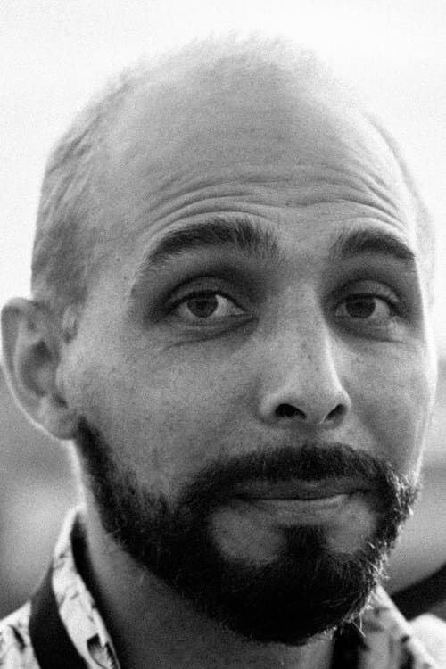 A portrait of César Zamudio de Souza