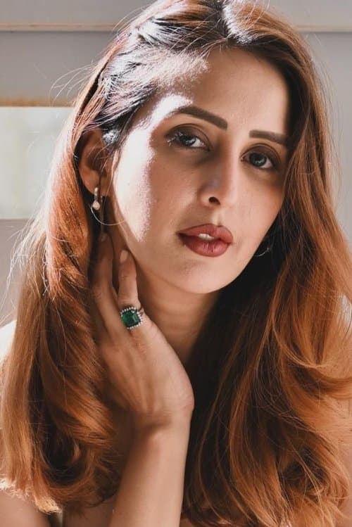 Chahat Khanna photo