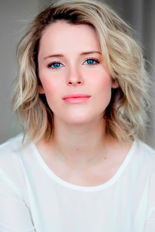 Charlotte Aubin photo