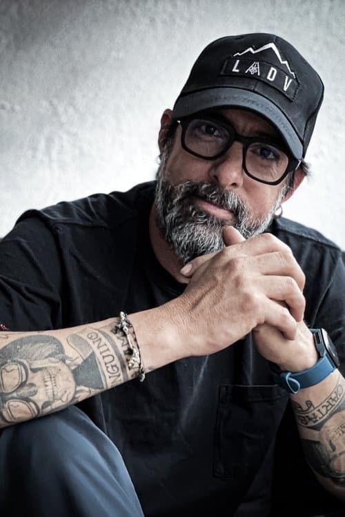 A portrait of Chava Cartas
