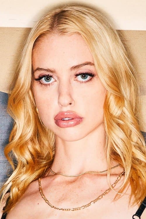 Chloe Cherry photo