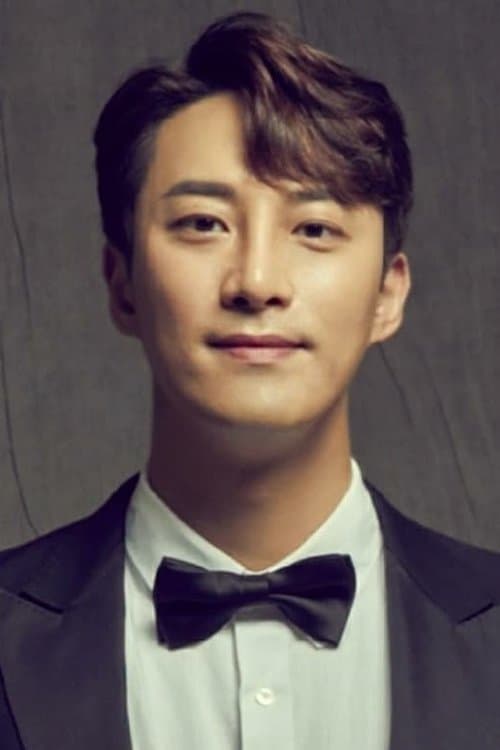 Choi Woo-sung photo