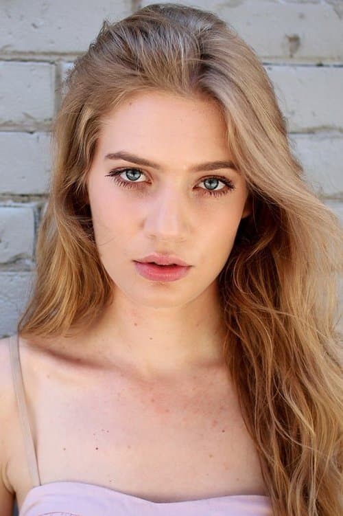Clara Pasieka photo