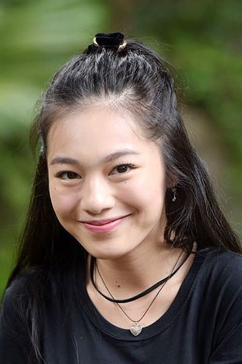 Claudy Putri photo