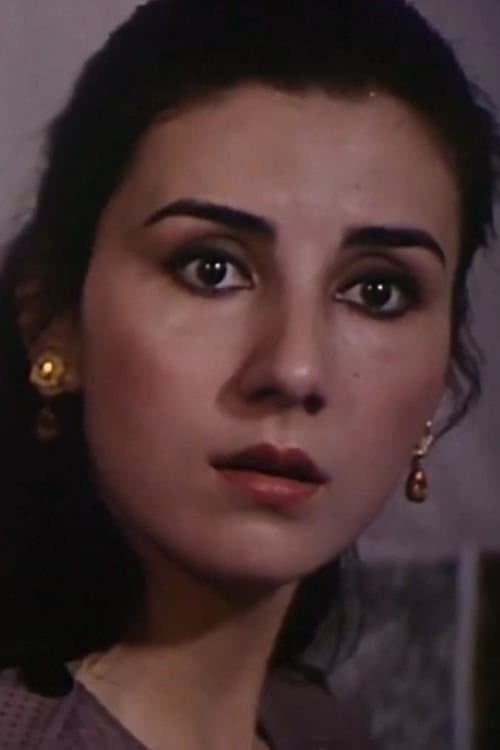 Connie Khan photo