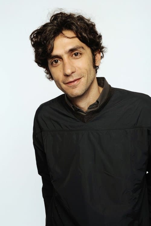 A portrait of Daniel Benmayor
