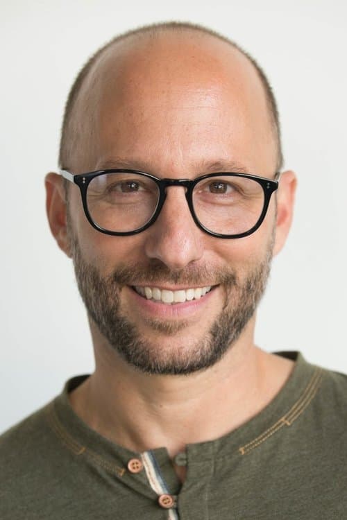 A portrait of Darren Stein